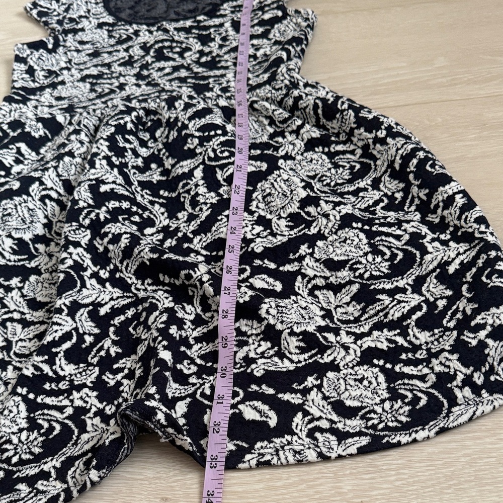Glamorous Navy Blue and White Floral Paisley Patterned Dress - Picture 6 of 7